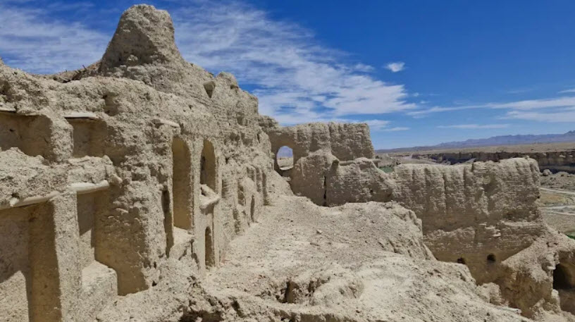 Izad-Khast Castle, Iran